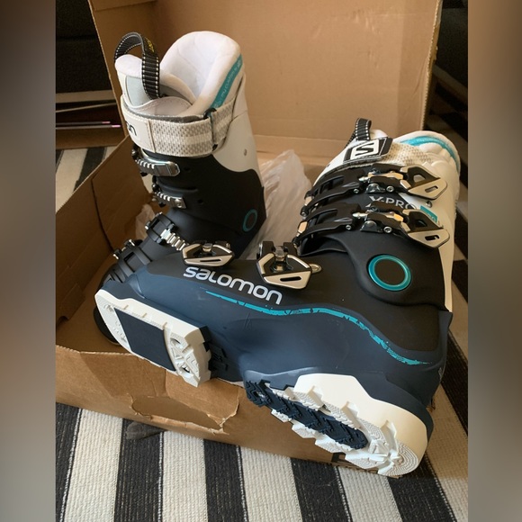 Salomon Womens Ski Boots, Mondo 22 - Picture 6 of 7